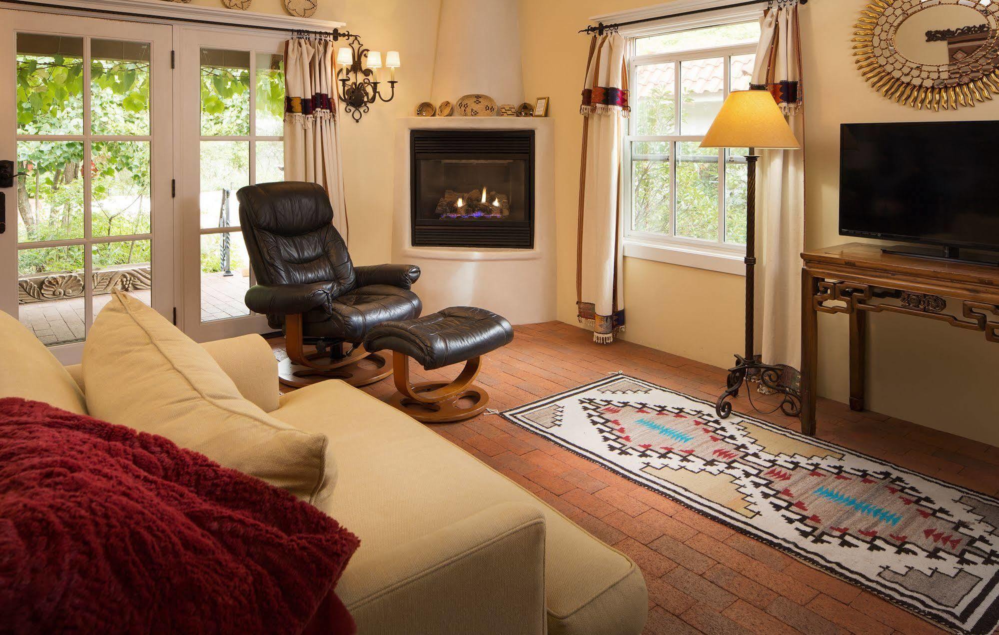 Casa Blanca Inn And Suites Farmington Esterno foto