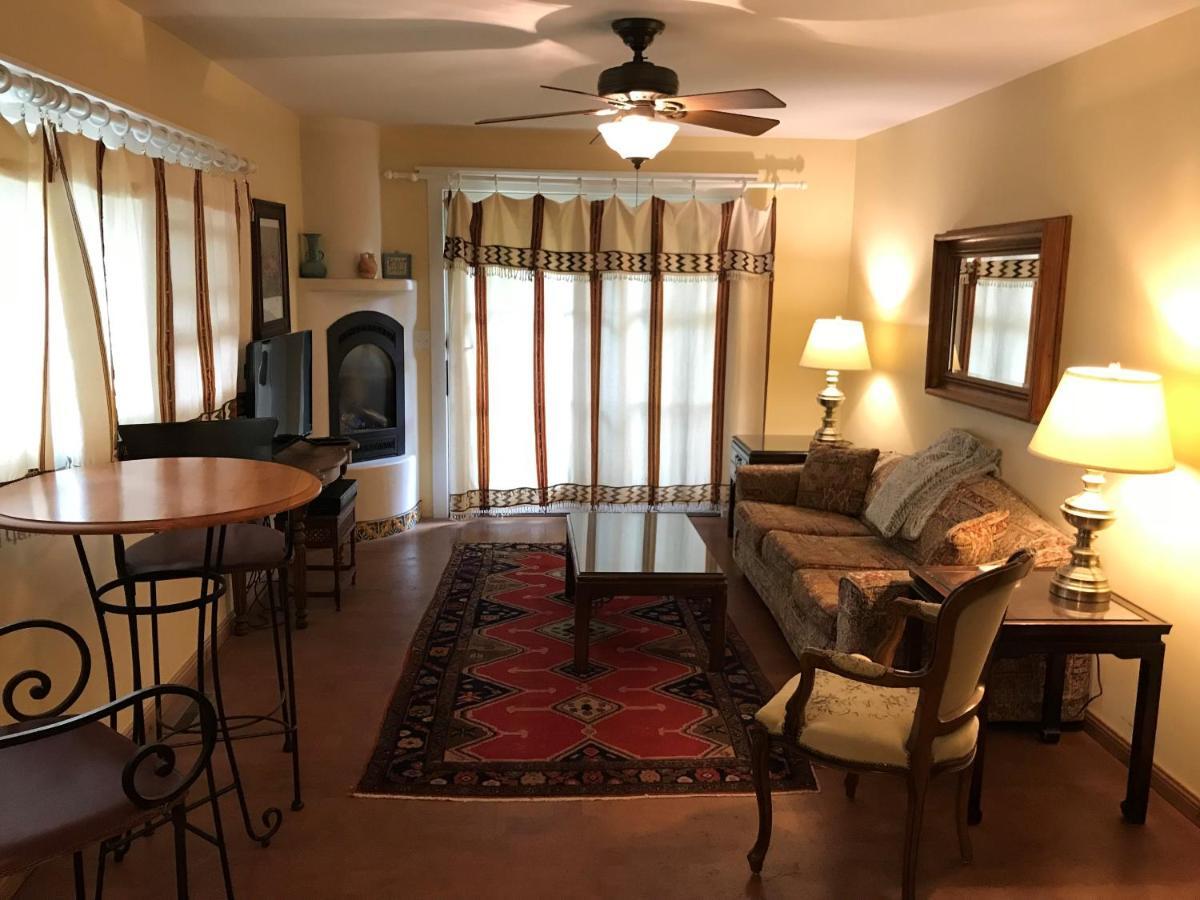 Casa Blanca Inn And Suites Farmington Esterno foto